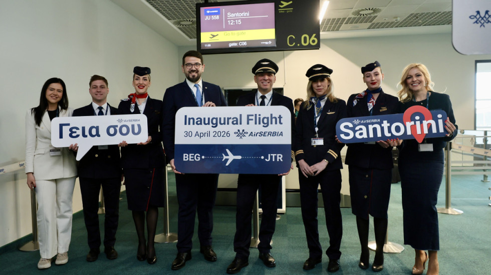 (FOTO) Uspostavljen prvi let Er Srbije do Santorinija, letovi dva puta nedeljno do kraja septembra