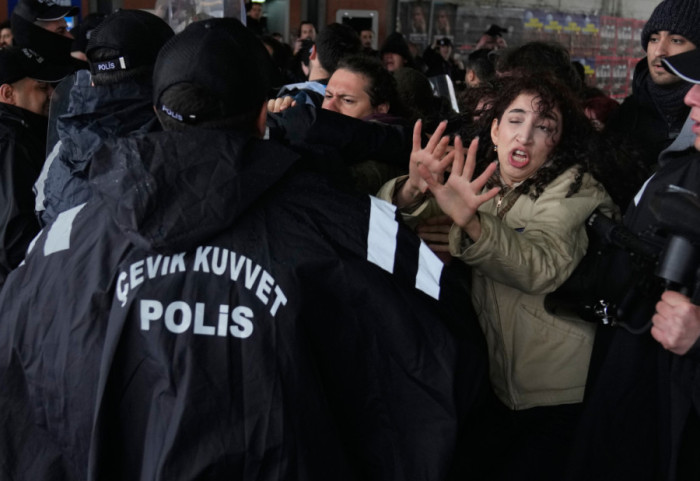 Turske vlasti pustile na slobodu više od 500 demonstranata: Uhapšeni tokom prvomajskih protesta u Istanbulu