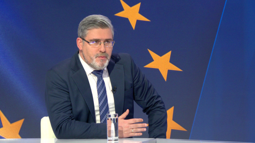 Starović za Newsmax Balkans: Nema govora o zamrzavanju sredstava EU za Srbiju