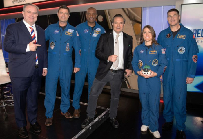 "Snažni smo kao kolektiv": Astronauti misije Artemis II dočekani u Newsmax studiju u Njujorku