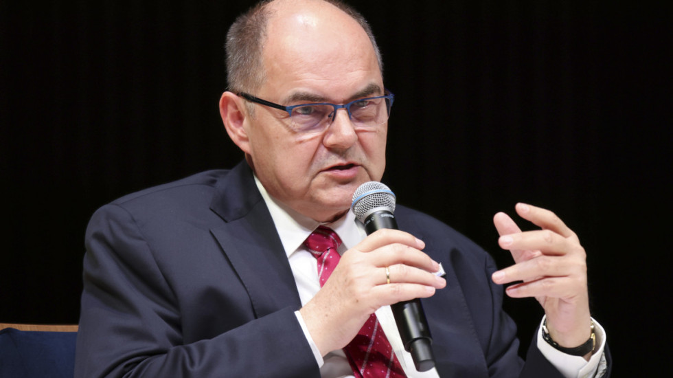 OHR: Kristijan Šmit napušta funkciju visokog predstavnika za BiH, traži se njegov naslednik