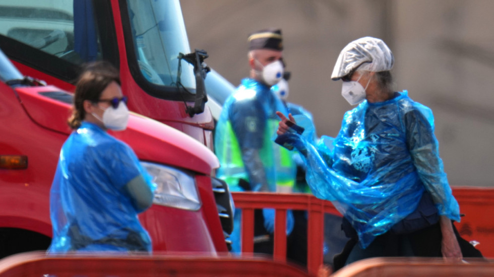 Državljanka Crne Gore, članica posade kruzera na kom se pojavio hantavirus, u karantinu u Holandiji