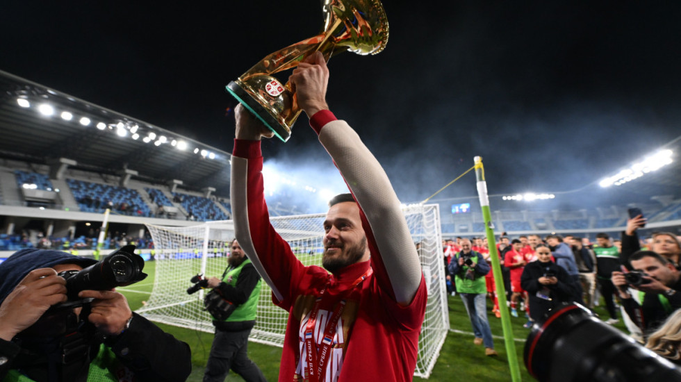 Kapiten sa 14 trofeja: Mirko Ivanić postao najtrofejniji igrač u istoriji Crvene zvezde