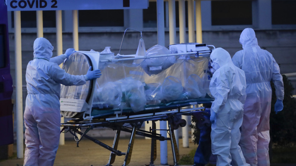 SZO objavio novu procenu broja smrtnih slučajeva povezanih sa koronavirusom od 2020. do 2023.