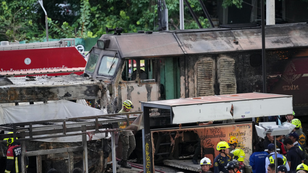 Mašinovođa pozitivan na narkotike nakon sudara voza i autobusa u Bangkoku