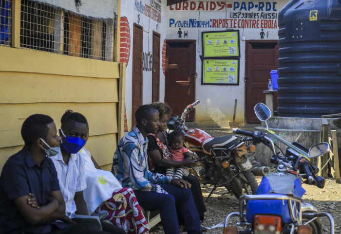 Šta je ebola i kako se prenosi: Novi soj bez leka i vakcine, raste broj žrtava