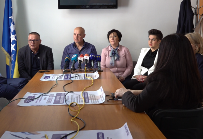 Lekari i stomatolozi iz Tuzlanskog kantona stupili u generalni štrajk: Zbrinjavaju samo hitne slučajeve