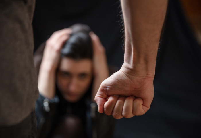 Svaka žrtva je opomena: Broj žena ubijenih u porodičnom nasilju u Srbiji u padu