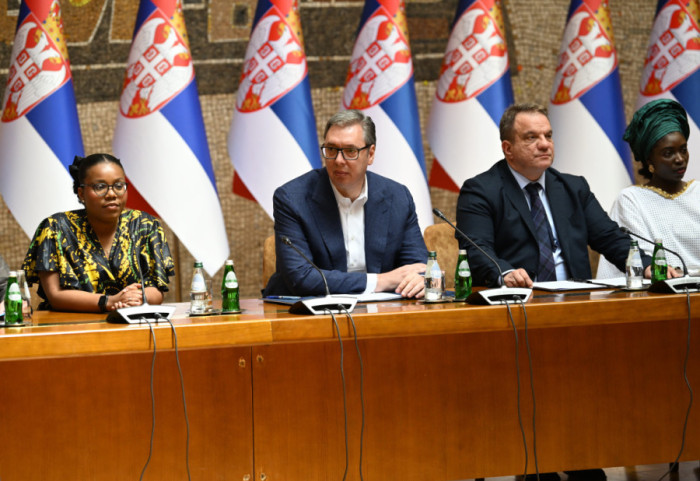 (FOTO) Vučić na obeležavanju "Svet u Srbiji": Studenti iz Afrike i Azije most prijateljstva i razvoja