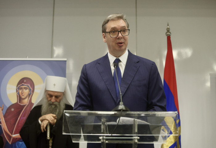 (FOTO) Pojas Presvete Bogorodice stigao u Beograd, svetinju dočekali patrijarh i Vučić: "Čast i simbol nade"