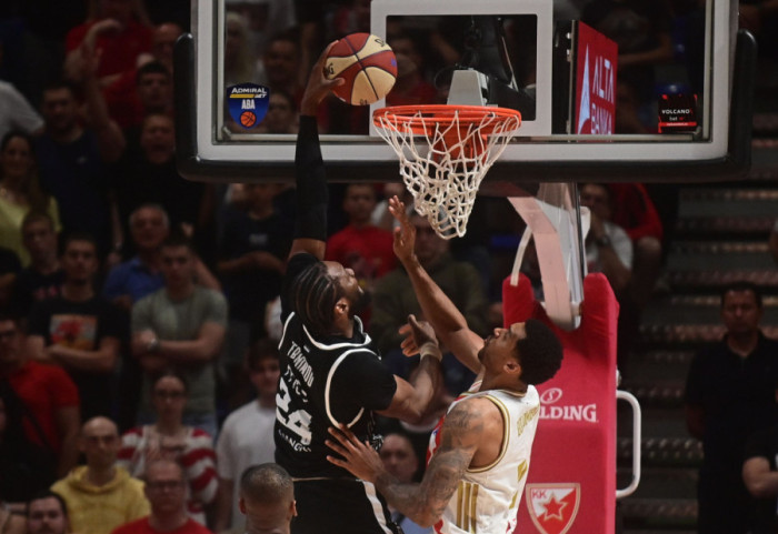 Partizan lako pobedio Zvezdu, crno-beli prvi finalisti ABA lige