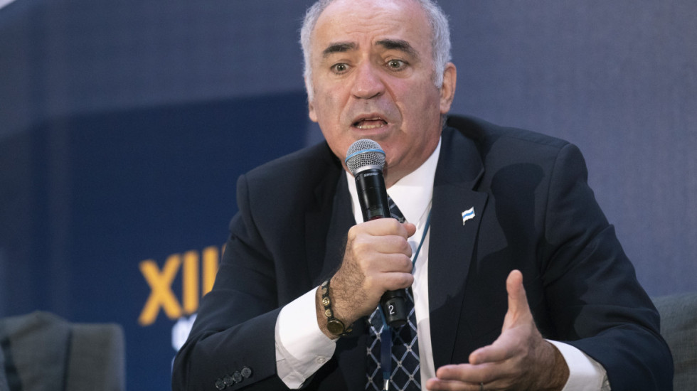 Slavni šahista Kasparov na poternici: Moskva ga tereti za opravdavanje terorizma
