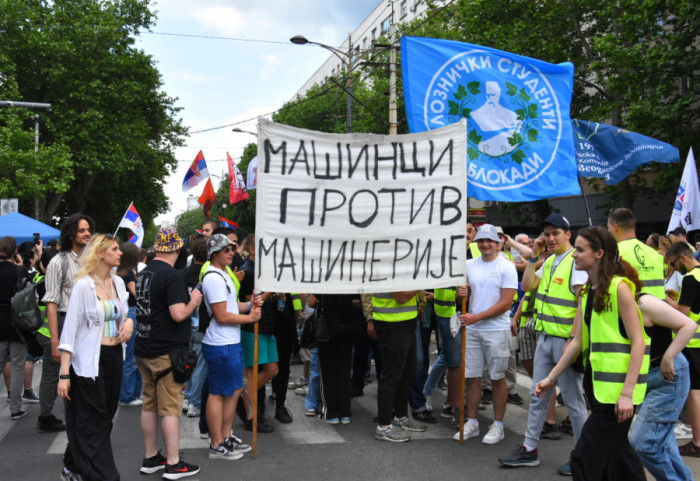 (FOTO/VIDEO) Skup na Slaviji u organizaciji studenata: Koje ulice u Beogradu su blokirane zbog kretanja učesnika