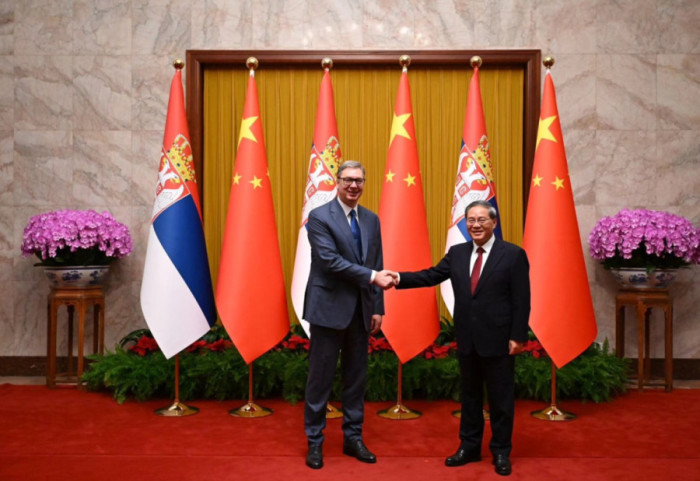 Vučić u poseti Kini: Sadržajan sastanak sa premijerom Li Đijangom, sledi susret sa predsednikom Si Đinpingom