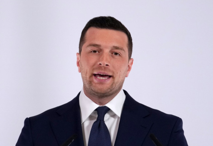 Lider Nacionalnog okupljanja favorit na predsedničkim izborima u Francuskoj