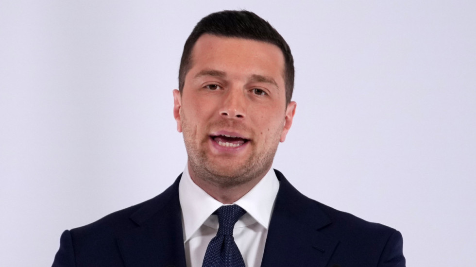 Lider Nacionalnog okupljanja favorit na predsedničkim izborima u Francuskoj
