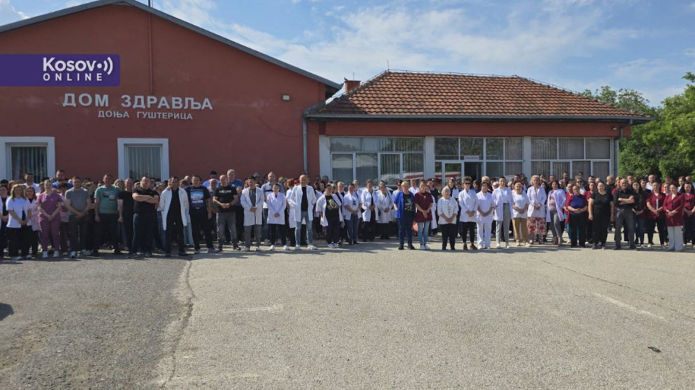 Nastavljeni protesti zdravstvenih i prosvetnih radnika na Kosovu zbog hapšenja direktora