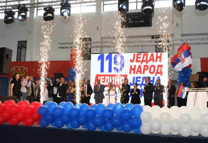 (VIDEO) Srpska lista objavila predizborni spot: "Ne prodajemo veru za večeru, jedno smo srce i narod"