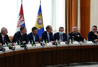 Vasiljević na Odboru potvrdio da se srušio helikopter MUP Srbije: Povređena su dva pilota, istražuje se uzrok