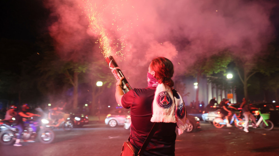 "Mi ne upravljamo nemirima, mi ih trpimo": Gradonačelnica Pariza protiv slavlja navijača PSŽ na Jelisejskim poljima