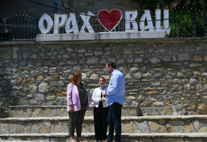 (FOTO) Kandidatkinje Srpske liste u Velikoj Hoči i Orahovcu: "Ostaje nam borba za istinu i pravdu"